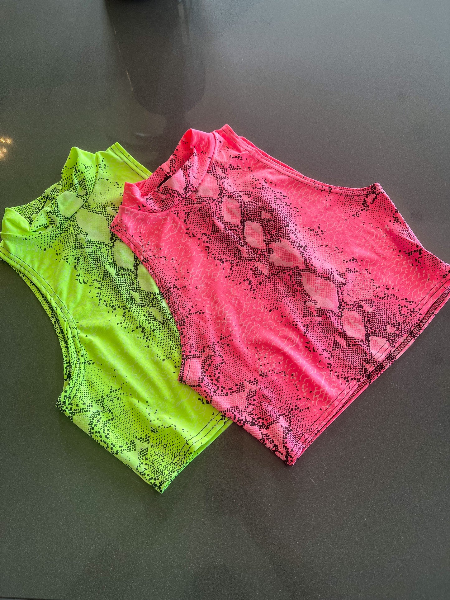 Snake Print High Neck Sleeveless Crop Top - Neon Green